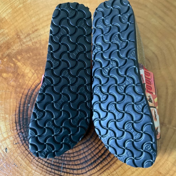 Birkenstock Birki’s Slides Sandals w/ Vintage Pin-up Images Men’s 9 Women’s 11 - Picture 7 of 9